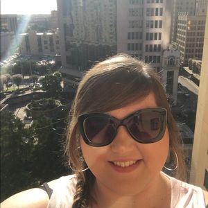 Meet your Posher, Shelby